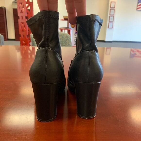 Steve Madden Black Faux Leather Ankle Bootie 8.5 - Picture 5 of 6
